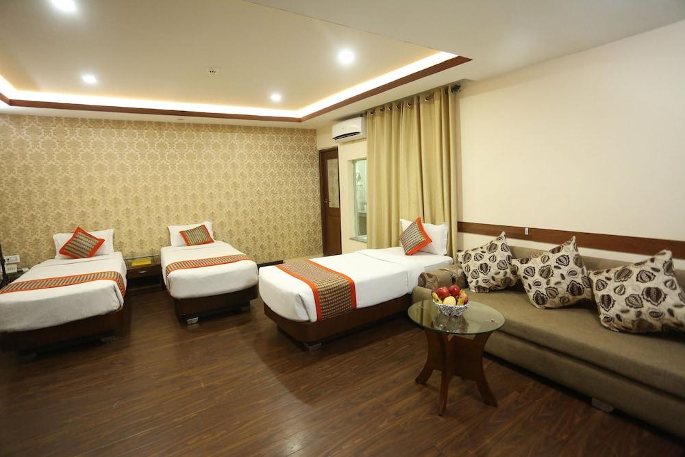 Yellow Pagoda Hotel Kathmandu Exterior photo