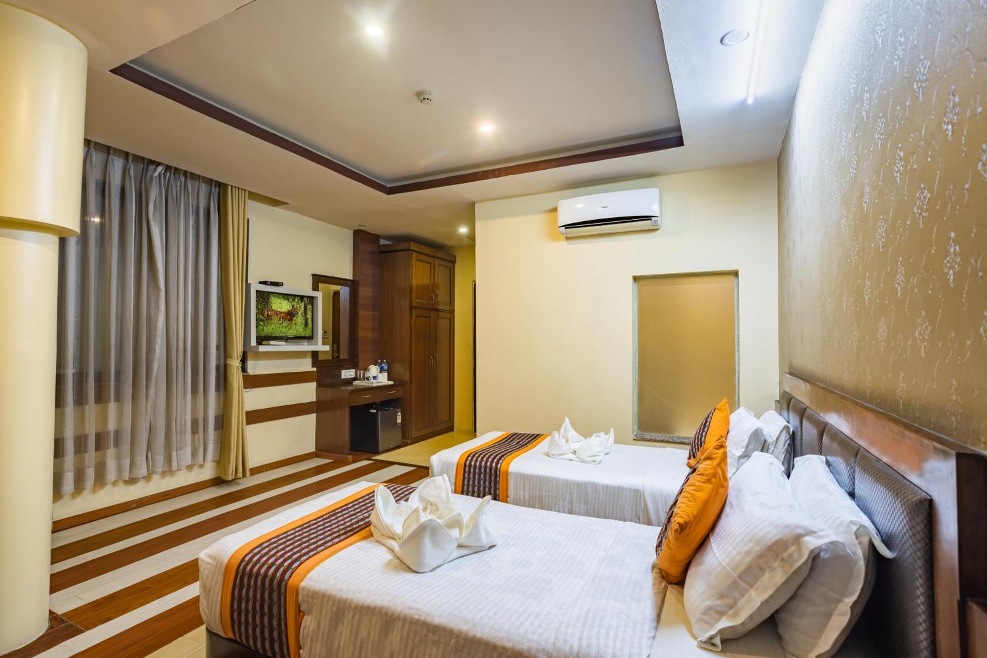 Yellow Pagoda Hotel Kathmandu Exterior photo