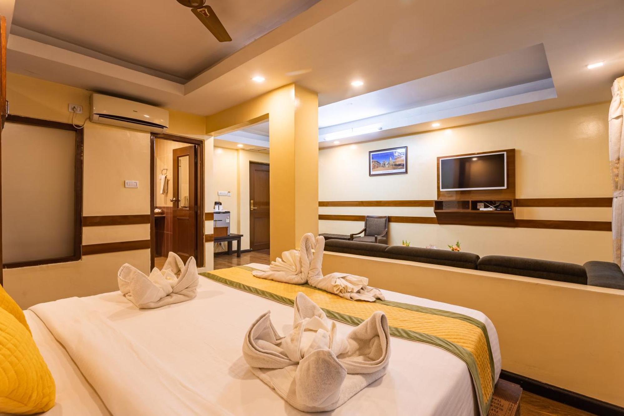 Yellow Pagoda Hotel Kathmandu Exterior photo