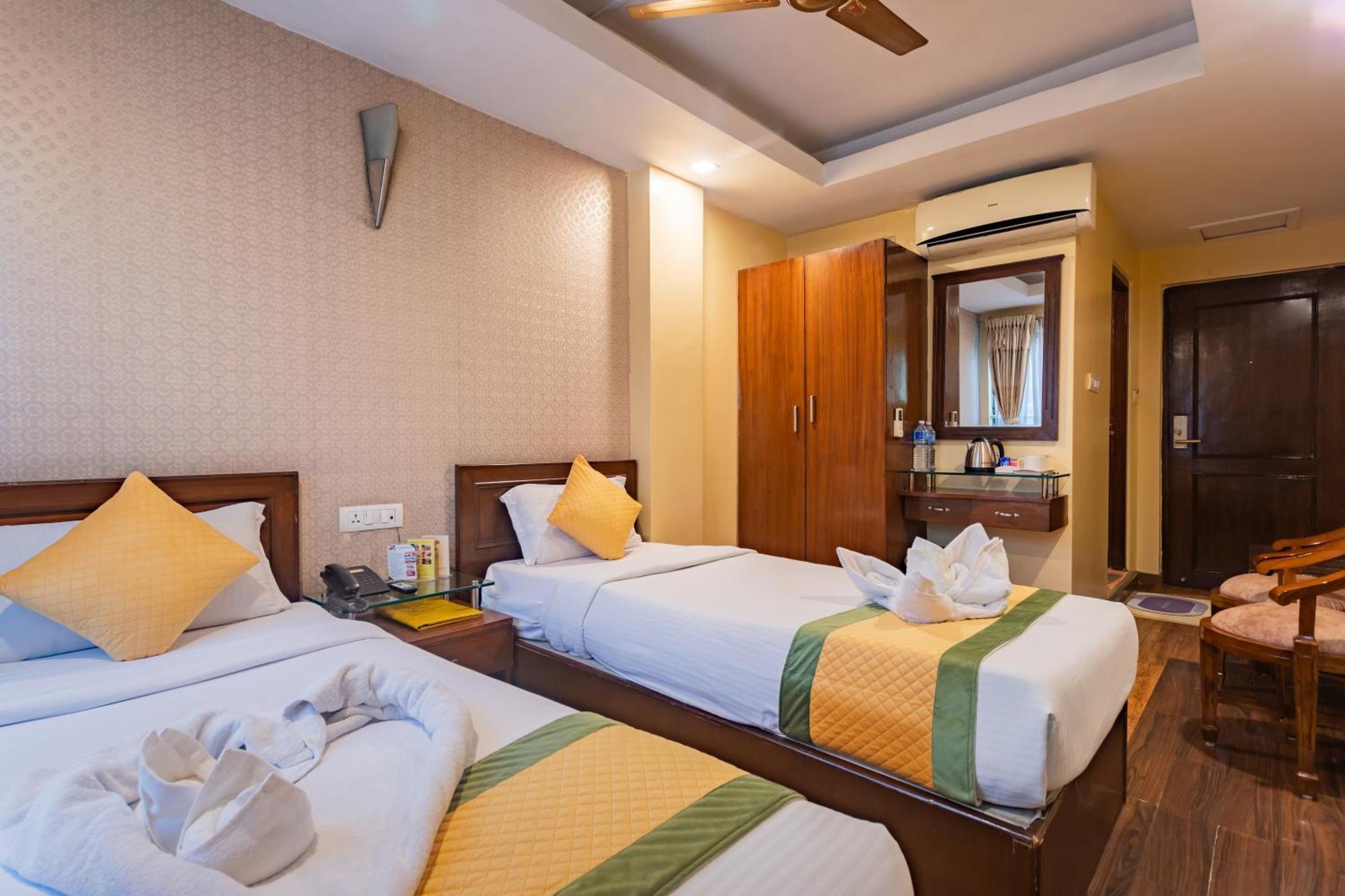 Yellow Pagoda Hotel Kathmandu Exterior photo
