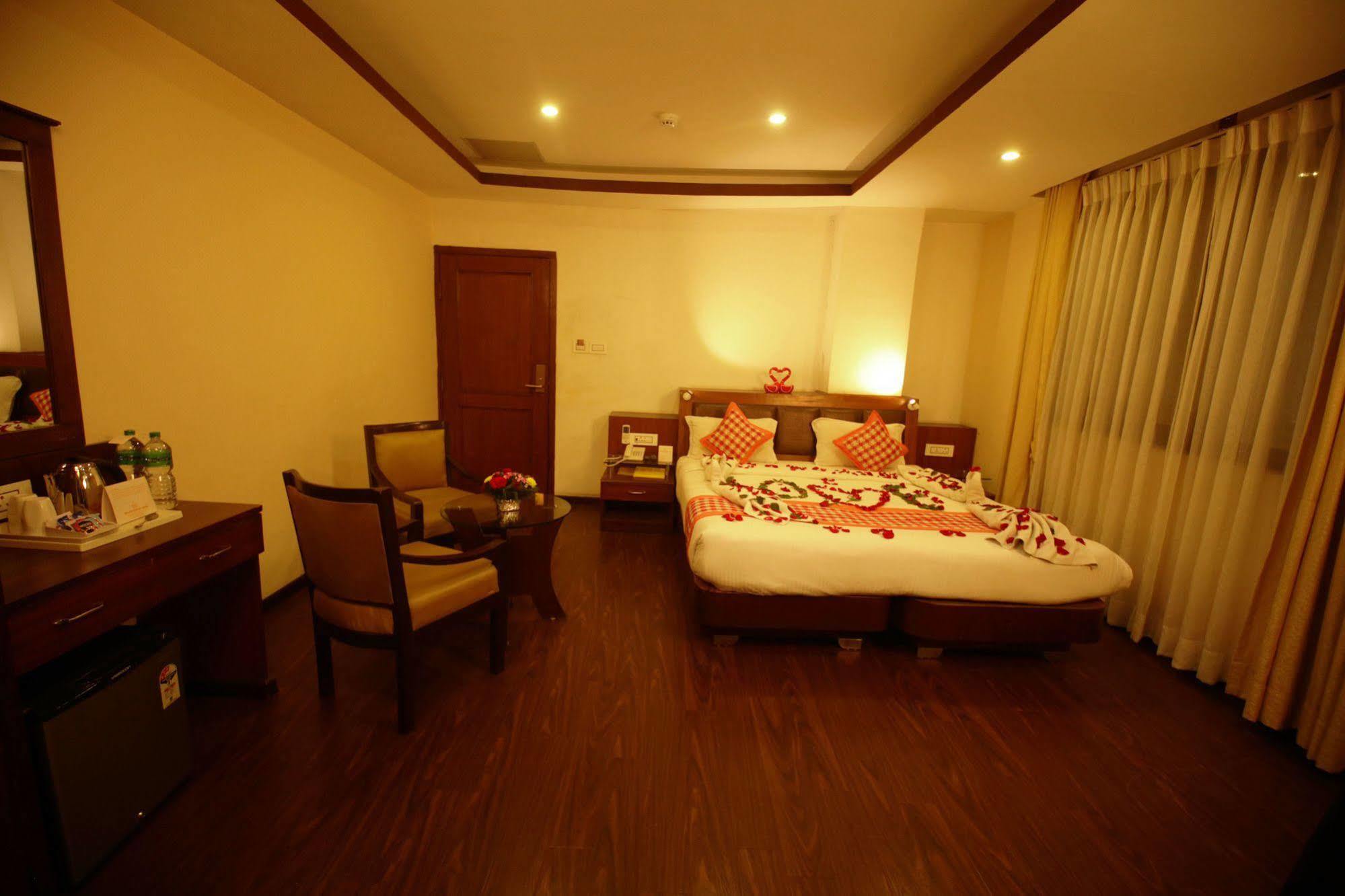 Yellow Pagoda Hotel Kathmandu Exterior photo